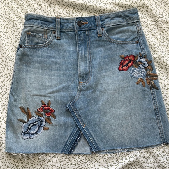 Abercrombie & Fitch Dresses & Skirts - Abercrombie & Fitch Light Blue Denim Skirt with Red and Blue Floral Embroidery
